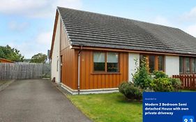 Modern 2 Bedroom Semi Detached House With Own Private Driveway